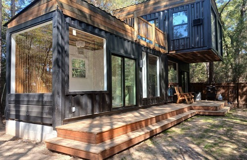 Waller House | Waterfront Container House