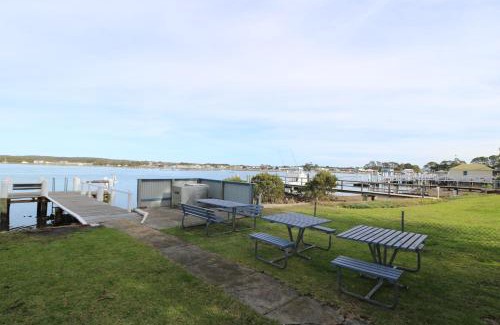 Greenwell Point Villa | Waterfront Cottages