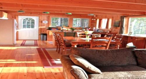 Ellsworth House | Waterfront Cottage Rental on Union River Bay near Bar Harbor, Maine