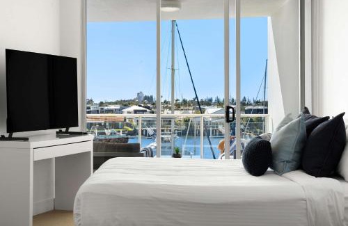 Minyama Apartment | Waterfront Elegance with Pool & Jetty Access
