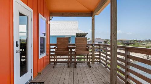 Flour Bluff House | Waterfront Escape w Views Shared Pool Boat Dock Orange Crush by AvantStay