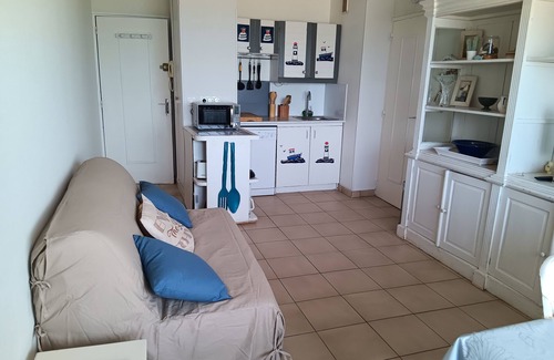 Courseulles-sur-Mer Apartment | WATERFRONT T2 furnished 4 people