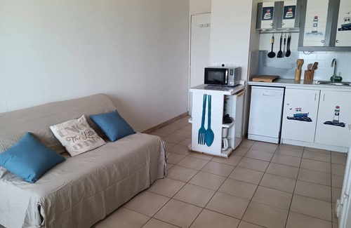 Courseulles-sur-Mer Apartment | WATERFRONT T2 furnished 4 people