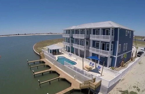 Corpus Christi House | Waterfront Harbor View Hideaway