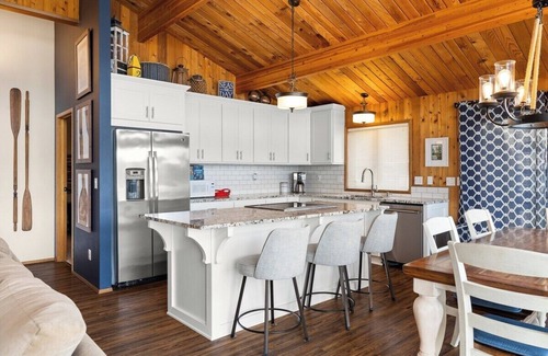 Shelton House | Waterfront Home Pool-Sauna-Pickleball-Kayak