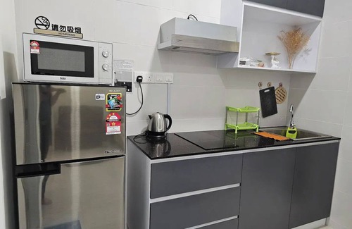 Kuching Condo | Waterfront Home, Serene view @Riverine Resortnn