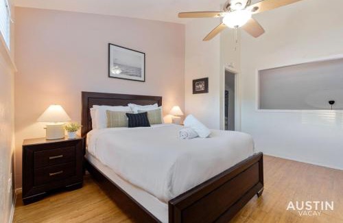 Riverside Apartment | Waterfront Loft w Park View with Pool and Dock Access