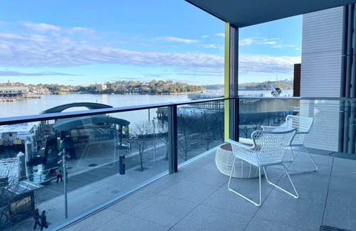 Barangaroo Apartment | Waterfront Luxe 2 Bed Apt - mins from International Towers, CBD, Transport