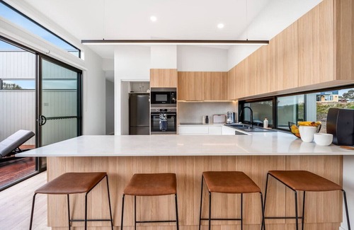 Opossum Bay Apartment | Waterfront Luxury in Opossum Bay