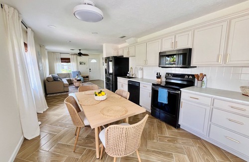 Laurel House | Waterfront Nokomis Home, Walk to Beach & Dining