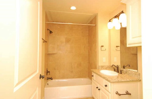 The Woodlands Condo | Waterfront Oasis near City Center & I45 (3Bed/3Ba). LOCATION, LOCATION, LOCATION