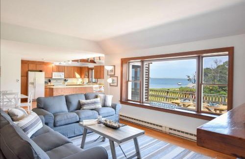 South Orleans House | Waterfront on Pleasant Bay