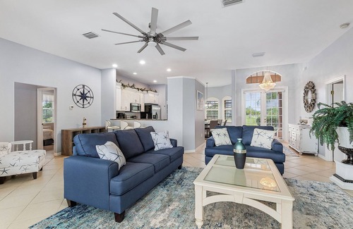 Cape Coral House | Waterfront Paradise with Heated Pool, Kayaks, & Game Room - Villa Cape Paradise- Roelens Vacations
