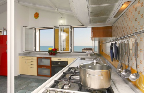 Marina di Ragusa Apartment | Waterfront penthouse in the center for 6/8 pax
