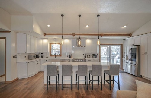 Friendsville House | Waterfront, Pool, Hottub - Deep Creek Lake & Wisp