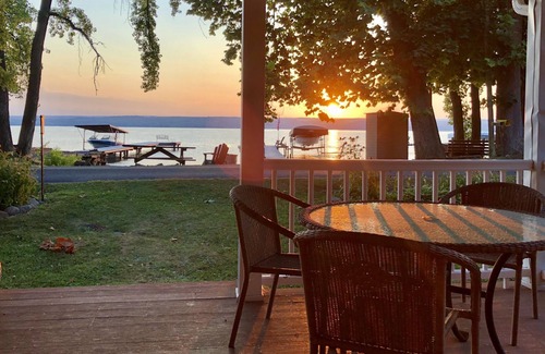 Ovid Cottage | Waterfront property on Cayuga Lake, in the heart of FLX wine country