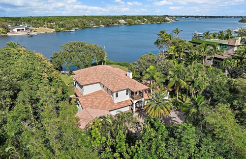 Jupiter House | Waterfront, spectacular peninsula property views all directions, dock, sleep 16