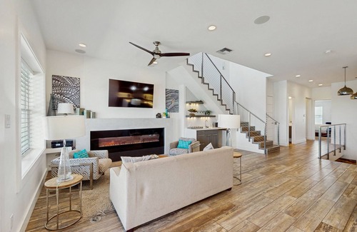 Corpus Christi House | Waterfront townhome with dock, canal view & fireplaces - walk to beach
