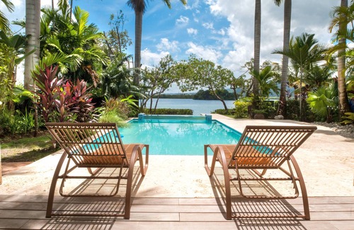 Lagoons House | Waterfront Villa Private Pool Floating Breakfast Inc.nFully Staffed Chef Avaible