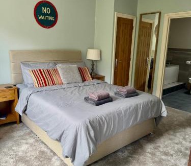 Shoscombe Apartment | Waterloo Apartment Two