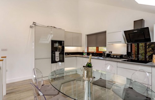 Rastrick Cottage | Waterside Lodge Five -UK38263