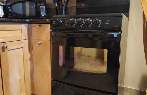 Waterton Park Hotel | Waterton Lakes Lodge Resort