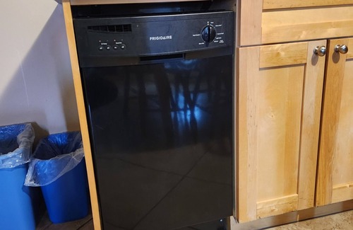 Waterton Park Hotel | Waterton Lakes Lodge Resort