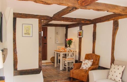 Malpas House | Wattle Cottage
