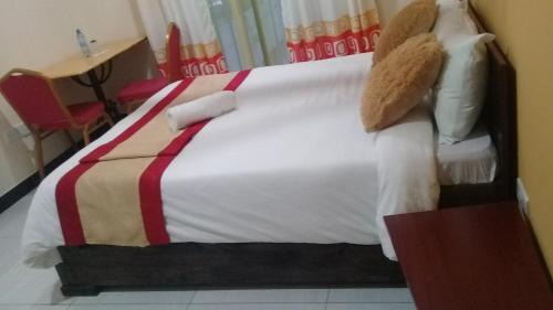 Makueni Hotel | WAVECREST CASTLE HOTEL