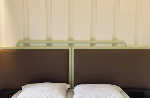 Chendhare Hotel | Waves By Jumbo Holidayz