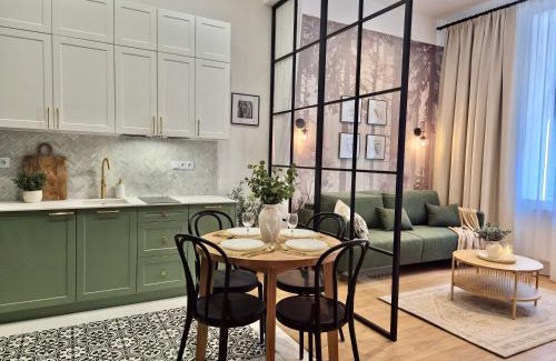 Stradom Apartment | Wawel Square Residence