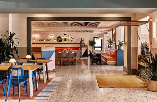 Newport Hotel | Wayfinder Newport