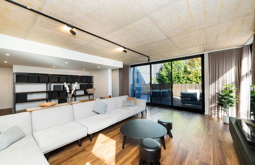 Kingston Apartment | Waygoose 1