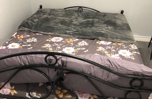 Malvern House | WB02-COZY HOLIDAY HOME (PRIVATE ROOM)