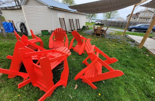 Howe Island Cottage | We Invite you to Enjoy Cozy Cottage on Howe Island