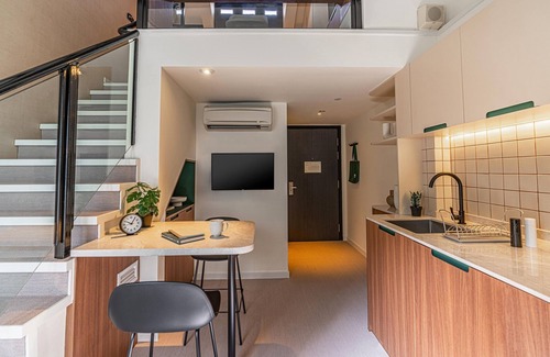 Kampong Glam Apartment | Weave Suites - Midtown
