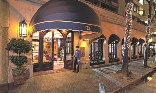 Downtown Vancouver Hotel | Wedgewood Hotel & Spa - Relais & Chateaux