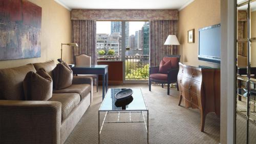 Downtown Vancouver Hotel | Wedgewood Hotel & Spa - Relais & Chateaux