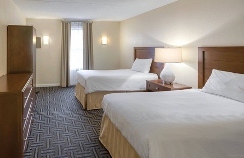 Newport Resort | Week of July 4! Beautiful 2 bedroom unit in downtown Newport, RI