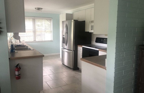 Spring Hill House | Weeki Wachee MAIN RIVER