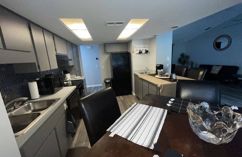 Berkeley Manor House | Weeki Wachee Springs Pool home Mermaid Getaway and Family Retreat.