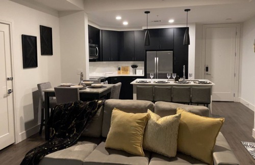 Texas Medical Center Apartment | WEEKNIGHTS $79! BOOK NOW🔥n2 BED/2.5 BATH APT IN THE HEART OF HOUSTON!