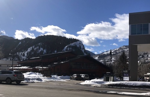 Avon Cabin | Weeks available February 17-24 and February 24-March 2, 2024.
