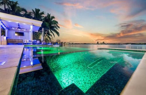 North Bay Village House | Welcome to Bayfront Tranquility Luxury Retreat!nEscape to paradise