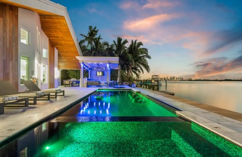 North Bay Village House | Welcome to Bayfront Tranquility Luxury Retreat!nEscape to paradise