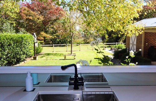 Bowral House | Welcome to Hollyday! 1920s Californian Bungalow in the heart of beautiful Bowral