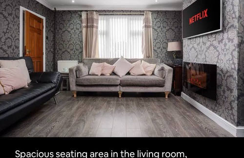 Kirkby House | Welcome to my spacious family home