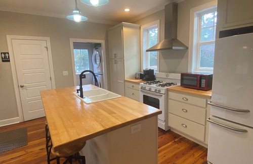 Six Mile Cottage | Welcome to our Lake Keowee Cottage Retreat in Six Mile! Escape to the tranquil beauty of Lake Keo.