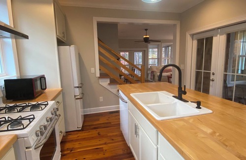 Six Mile Cottage | Welcome to our Lake Keowee Cottage Retreat in Six Mile! Escape to the tranquil beauty of Lake Keo.