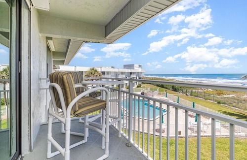 Crescent Beach Condo | Welcome to Paradise. Amazing ocean front view from your own private deck.